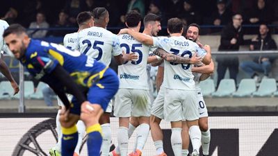 Hakan Çalhanoğlu, damga vurdu! Inter, Hellas Verona'yı son dakikada yıktı