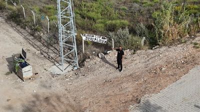 Hatay'da evinin yakınına çöp atanlara çözümü 