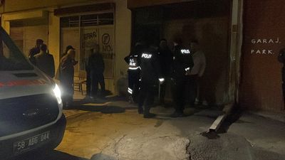 Sivas'ta garaja inen kadın eşinin cansız bedeniyle karşılaştı