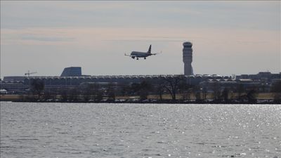 ABD'de yolcu uçağına bomba ihbarı yapıldı: Uçuşlar durduruldu