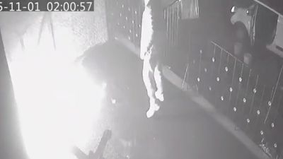 İstanbul'da kadını darbedilmekten kurtaran esnafın dükkanını ateşe verdi