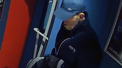 İstanbul'da pişkin hırsız güvenlik kamerasında