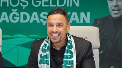 Konyaspor, Çağdaş Atan ile 1,5 yıllık sözleşme imzaladı