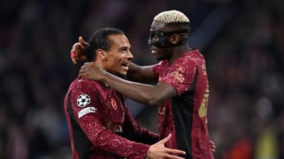 Galatasaray, Ajax deplasmanında üç golle güldü