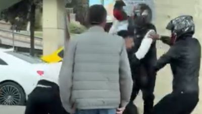 İstanbul'da motorcuların tekme tokat kavgası kamerada