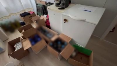 Sakarya'da kaçak içki operasyonu: Bidon bidon sahte alkol ele geçirildi