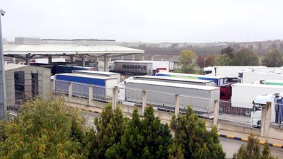 Kapıkule Sınır Kapısı’nda tır geçişlerinde tarihi rekor