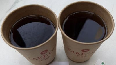 Sabiha Gökçen Havalimanı'nda 2 bardak çayın fiyatı dudak uçuklattı