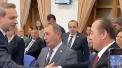 Enerji Bakanı Alparslan Bayraktar'dan 'tüp oyunu' yapan CHP'liyi pişman eden cevap