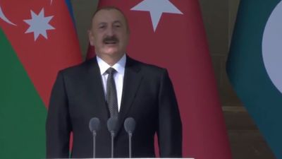 İlham Aliyev'den Ermenistan'a gönderme: Şimdi hücrede Azerbaycan çayı içiyorlar