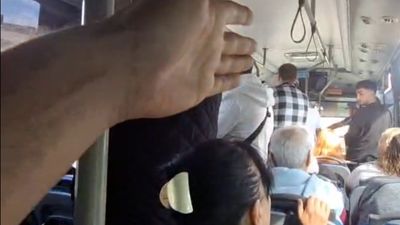 Muğla'da otobüs şoförünün öğrencileri 'valizleri fazla diye' almadı iddiası