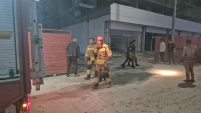 Manisa'da üzerine çelik kalıp düşen işçi öldü