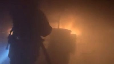 Bursa'da kuruyemiş fabrikasında korkutan yangın: 16 itfaiye aracı seferber oldu