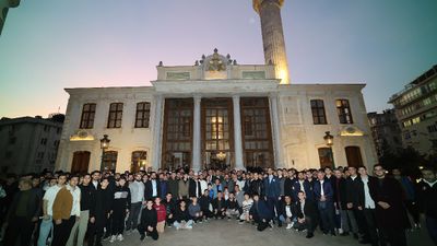 TÜGVA’lı gençler sabah namazında Teşvikiye Camii’nde buluştu
