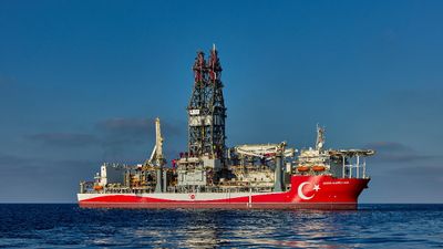 Abdülhamid Han sondaj gemisi Karadeniz'de 1 yılı geride bıraktı