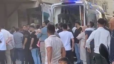 Mardin'de kız çocuğu binanın 3’üncü katından düştü