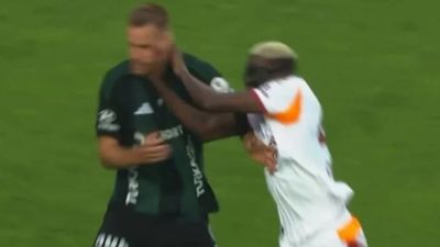 Kocaelispor, Victor Osimhen için kırmızı kart bekledi