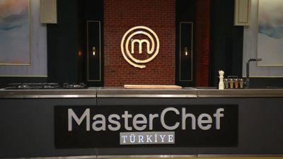 MasterChef'ten aşk çıktı: İki yarışmacı resmen ilan etti...