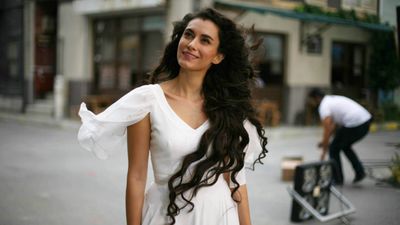 Hande Doğandemir evleniyor