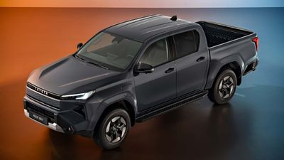 Toyota Hilux yenilendi: Tamamen elektrikli yeni bir versiyon var