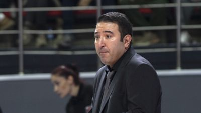 Türk Hava Yolları Kadın Voleybol Takımı'nda Saim Pakkan ile yollar ayrıldı