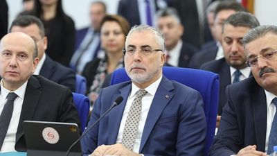 Bakan Işıkhan: SGK'ya borçlu olan ilk 10 belediyenin 8’i CHP’li belediyeler