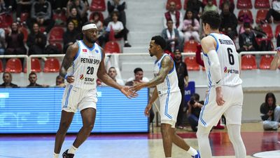 Aliağa Petkimspor, Petrolina AEK'e fark attı