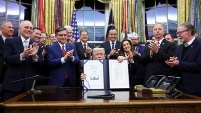 Başkan Donald Trump imzaladı: ABD'de federal hükümet 43 gün sonra açıldı