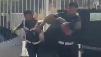 Adana'da eski iş arkadaşları sokakta buluştu: Çıkan kavgada göğsünden bıçaklanarak öldürüldü