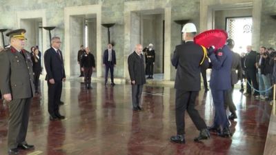 KKTC Cumhurbaşkanı Erhürman, Türkiye'de: Anıtkabir'i ziyaret etti