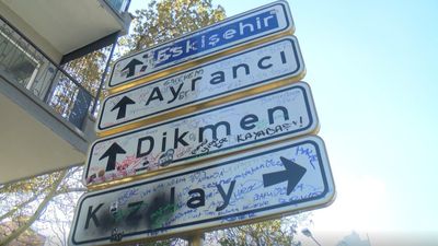 Ankara'da Kızılay tabelası çalınması ve tahrip edilmesi nedeniyle 3'üncü kez yenilendi