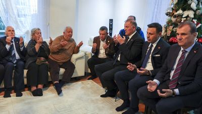 Özgür Özel'den Şehit Yarbay Korkmaz'ın ailesine ziyaret