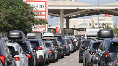 Gümrüklerde yerli plakalı taşıtların trafik sicil verileri anlık sisteme aktarılacak