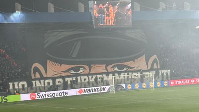 UEFA, Fenerbahçe maçında Viktoria Plzen tribünlerinin açtığı pankartın cezasını açıkladı