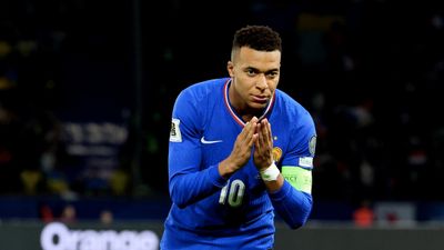 Kylian Mbappe, sakatlığı nedeniyle milli takım kampından ayrıldı