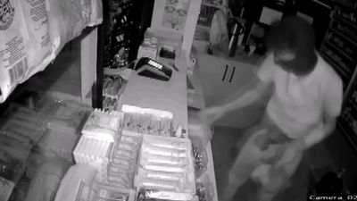 Ankara'da iş yerlerinde para ve sigara çalan şüpheliler yakalandı