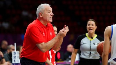 Galatasaray, Ekrem Memnun ile yollarını ayırdı