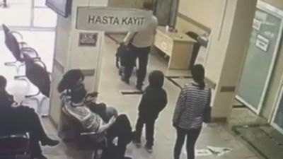İstanbul'da 3 kişinin hayatını kaybettiği otelde 2 kişi daha hastaneye kaldırıldı