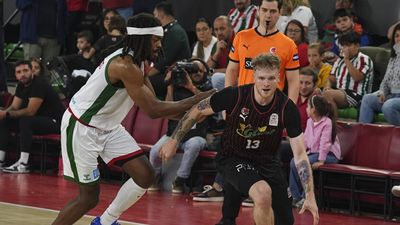 Manisa Basket, Karşıyaka'yı mağlup etti