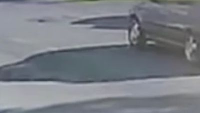 İstanbul'da 12 yaşındaki çocuk scooter sürdüğü sırada otomobil çarpması sonucu öldü