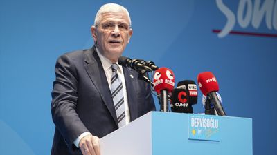 Müsavat Dervişoğlu: Akşener ile arama hiç kimse giremez