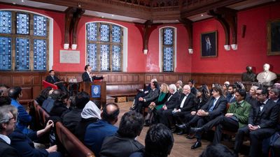 İngiltere'de Oxford Union, İsrail'i 'İran'dan daha büyük bölgesel tehdit' ilan etti