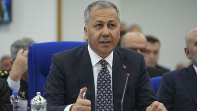 Ali Yerlikaya: Ülkemizde 2 milyon 381 bin 326 Suriyeli bulunuyor