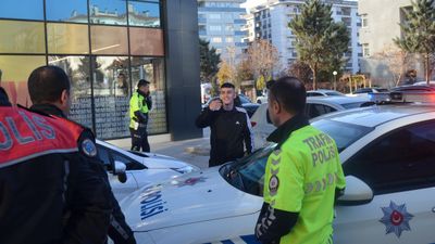 Aksaray’da ‘Dur’ ihtarına uymayan sürücü kafede yakalandı: Bu benim çerez param