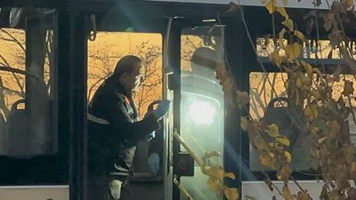 Konya'da bir kişi otobüste eşinin gözü önünde bıçaklandı