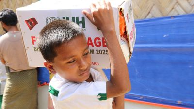 İHH'dan Arakanlı mültecilere gıda yardımı