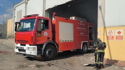 Antalya’da geri dönüşüm fabrikasında yangın