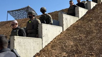 Netanyahu, Suriye'de işgal ettikleri tampon bölgeye gitti