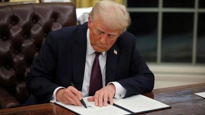 Trump, Epstein dosyalarının açıklanmasını öngören yasa tasarısını imzaladı