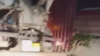 Hatay'da yola beton döken sürücü: Benim firmam zengin, bekleyeceksiniz